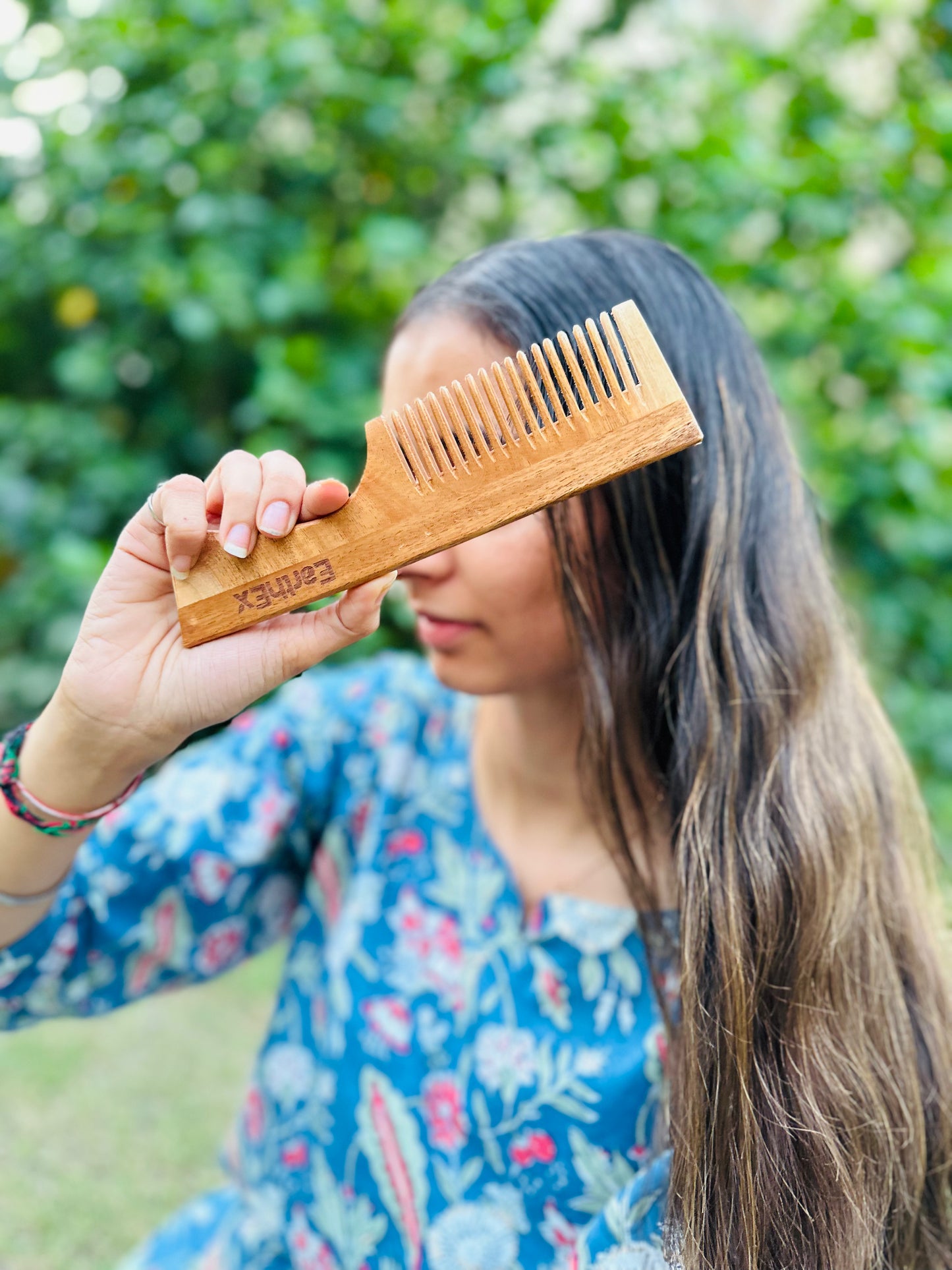 Detangling Neem Comb with handle