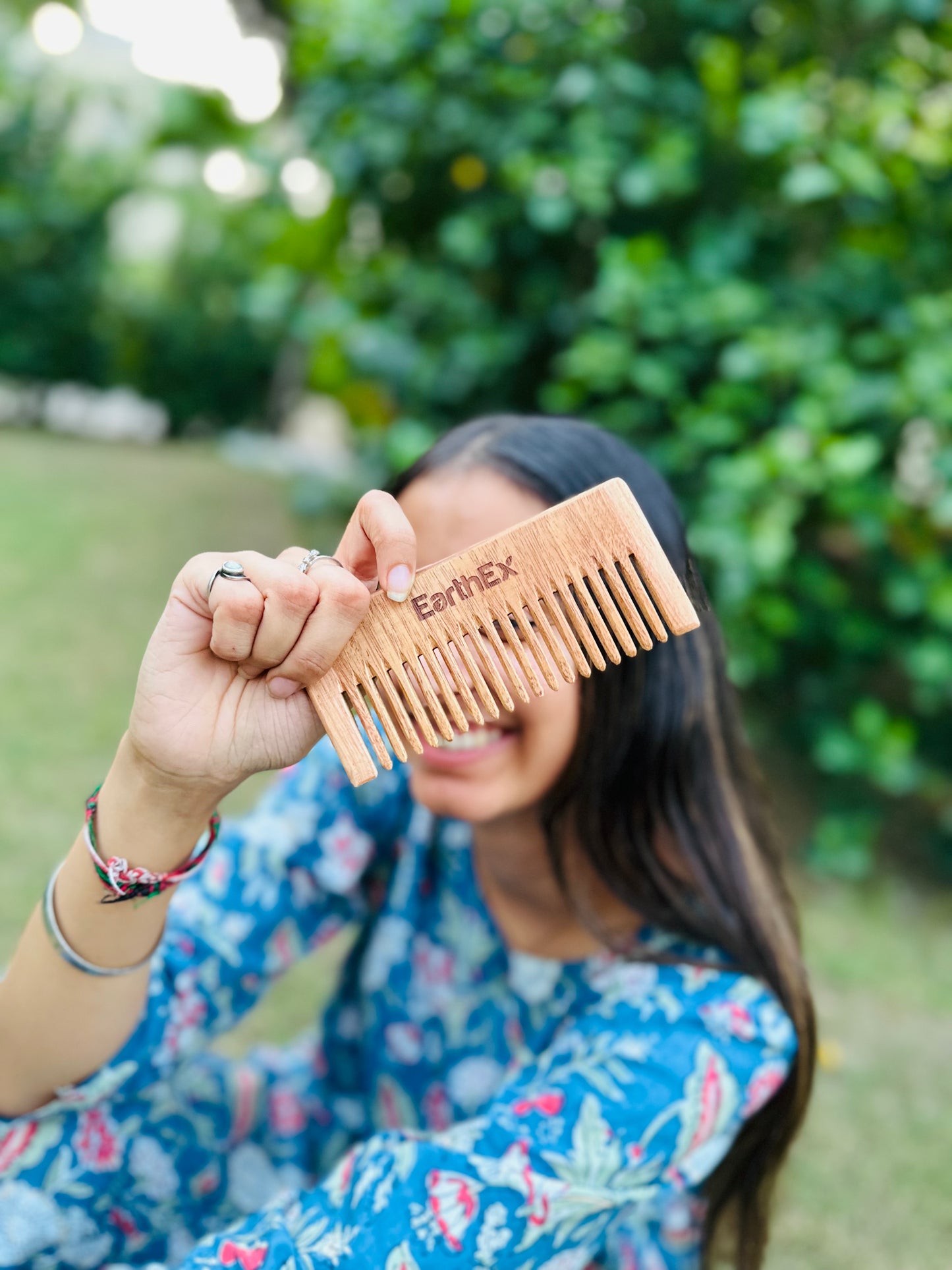 Detangling Shampoo Neem Comb